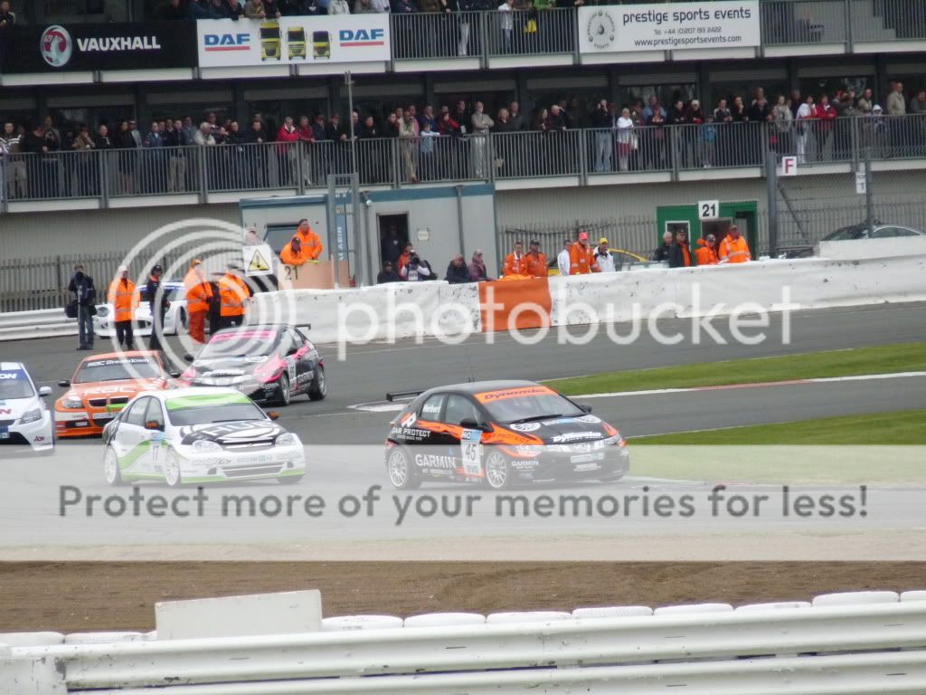 BTCCSilverstone30-08-2009128.jpg